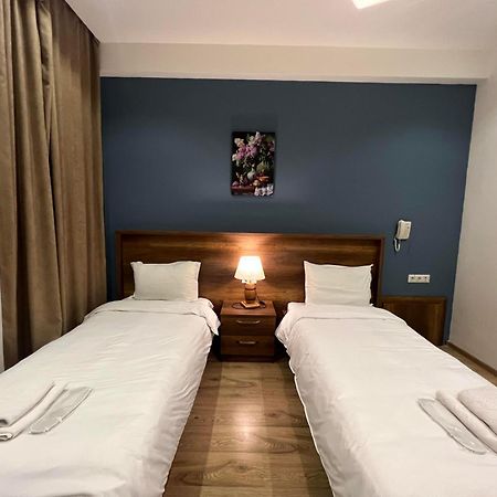 Hotel King Tom Tbiliszi Kültér fotó
