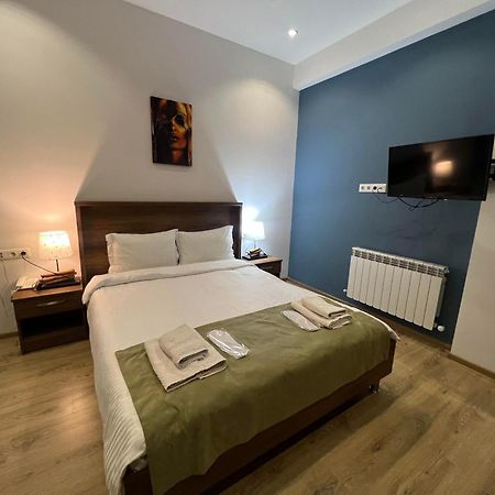 Hotel King Tom Tbiliszi Kültér fotó
