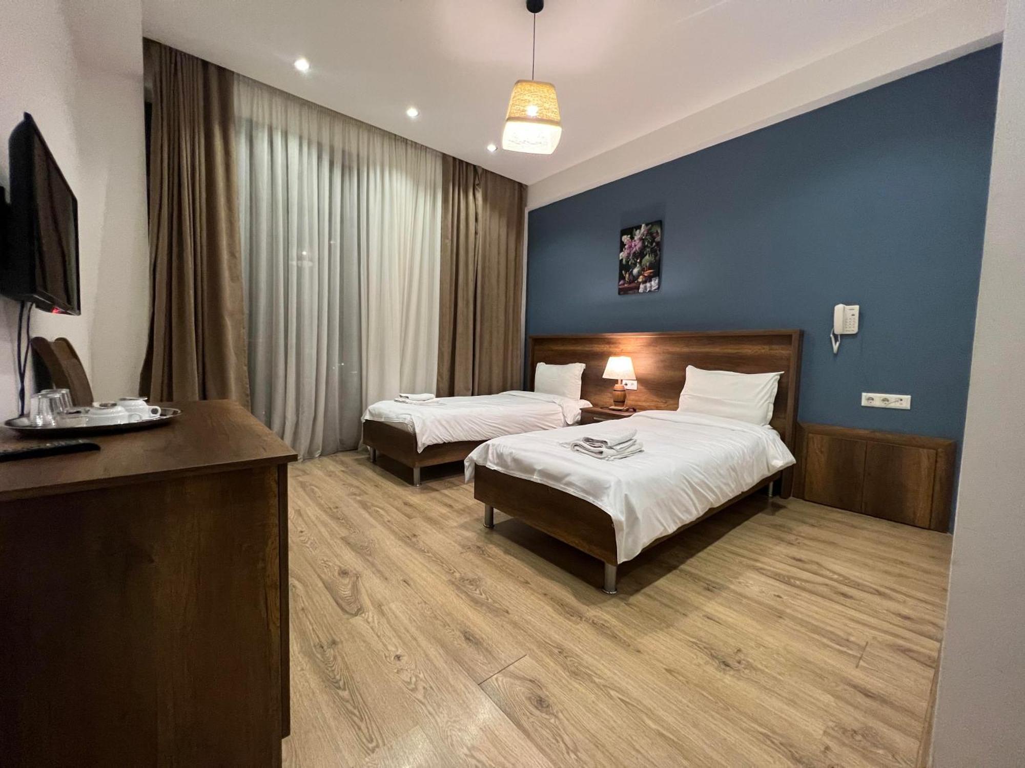 Hotel King Tom Tbiliszi Kültér fotó