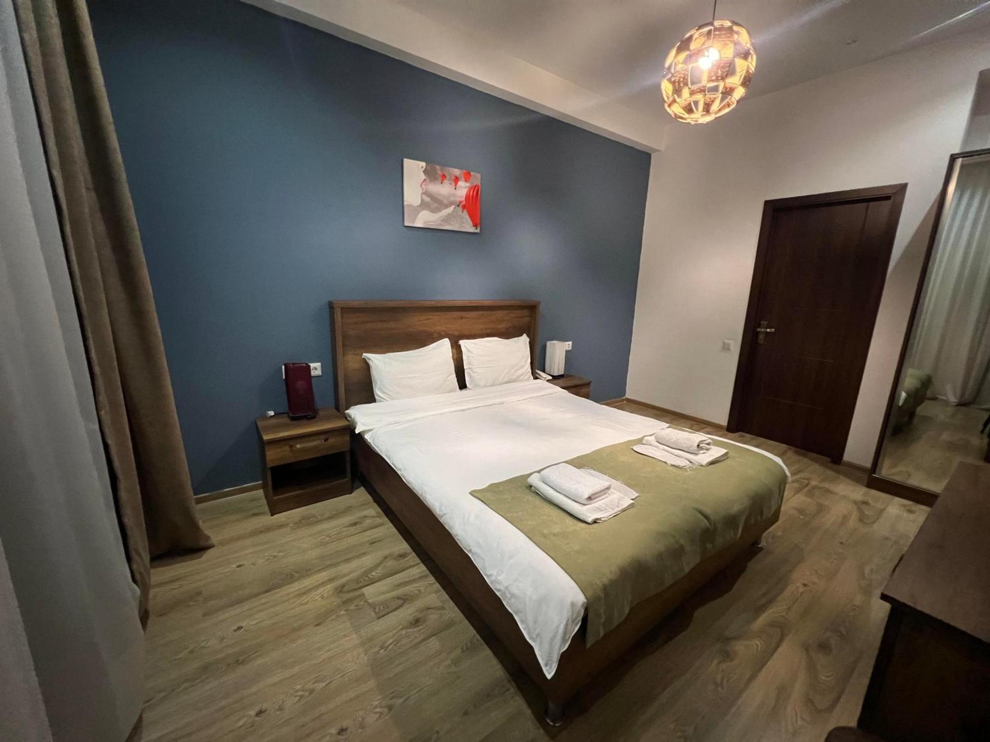 Hotel King Tom Tbiliszi Kültér fotó