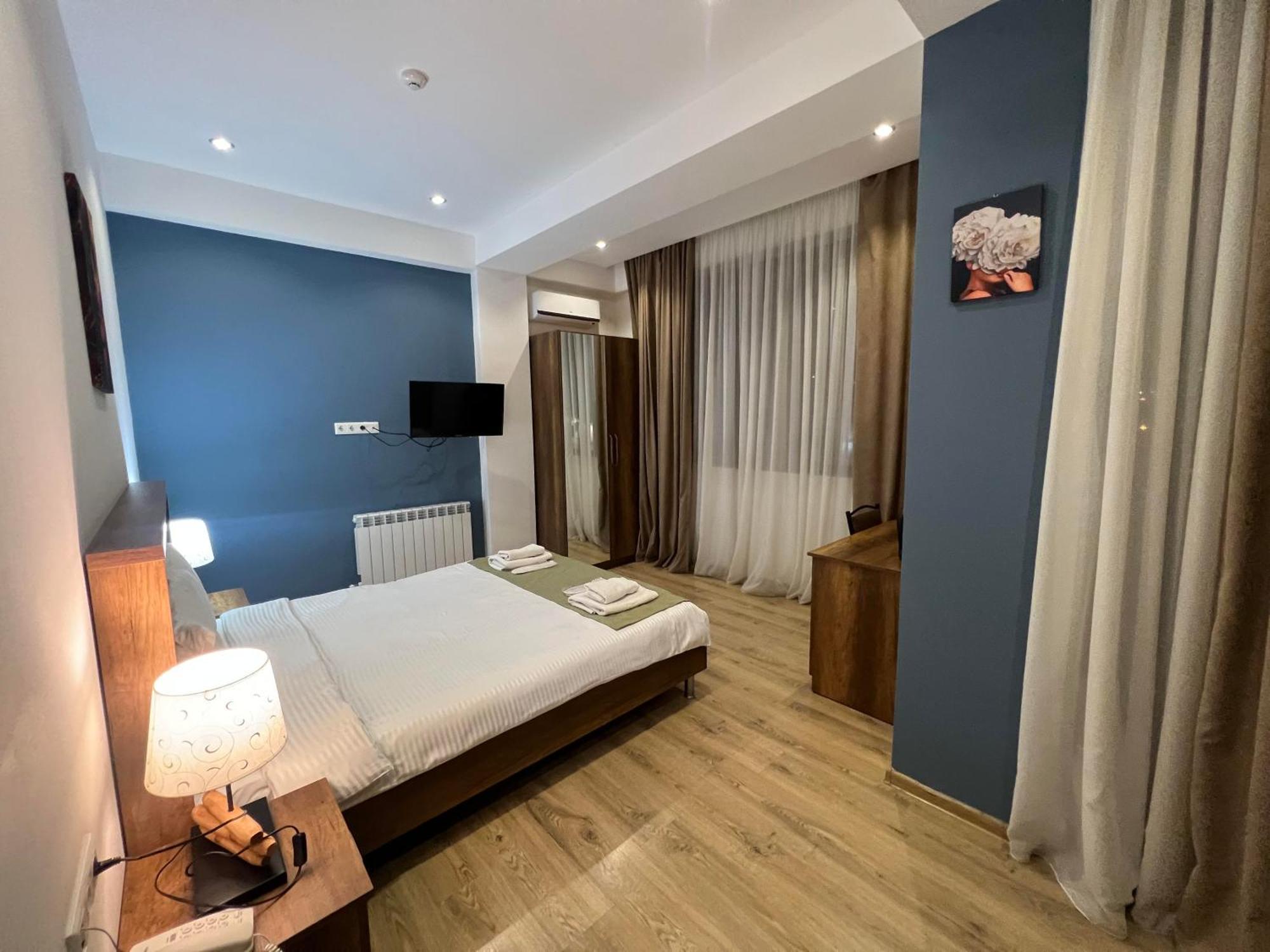Hotel King Tom Tbiliszi Kültér fotó