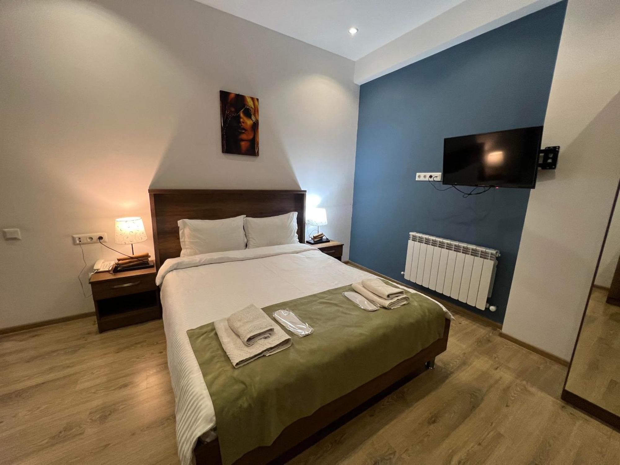 Hotel King Tom Tbiliszi Kültér fotó
