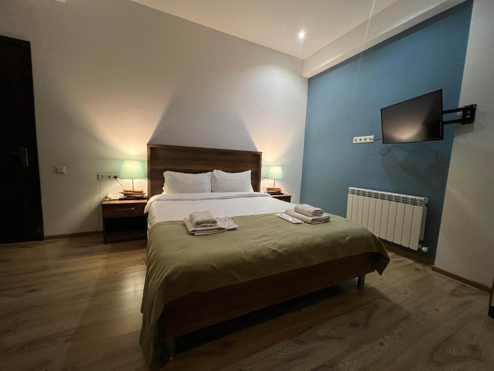 Hotel King Tom Tbiliszi Kültér fotó