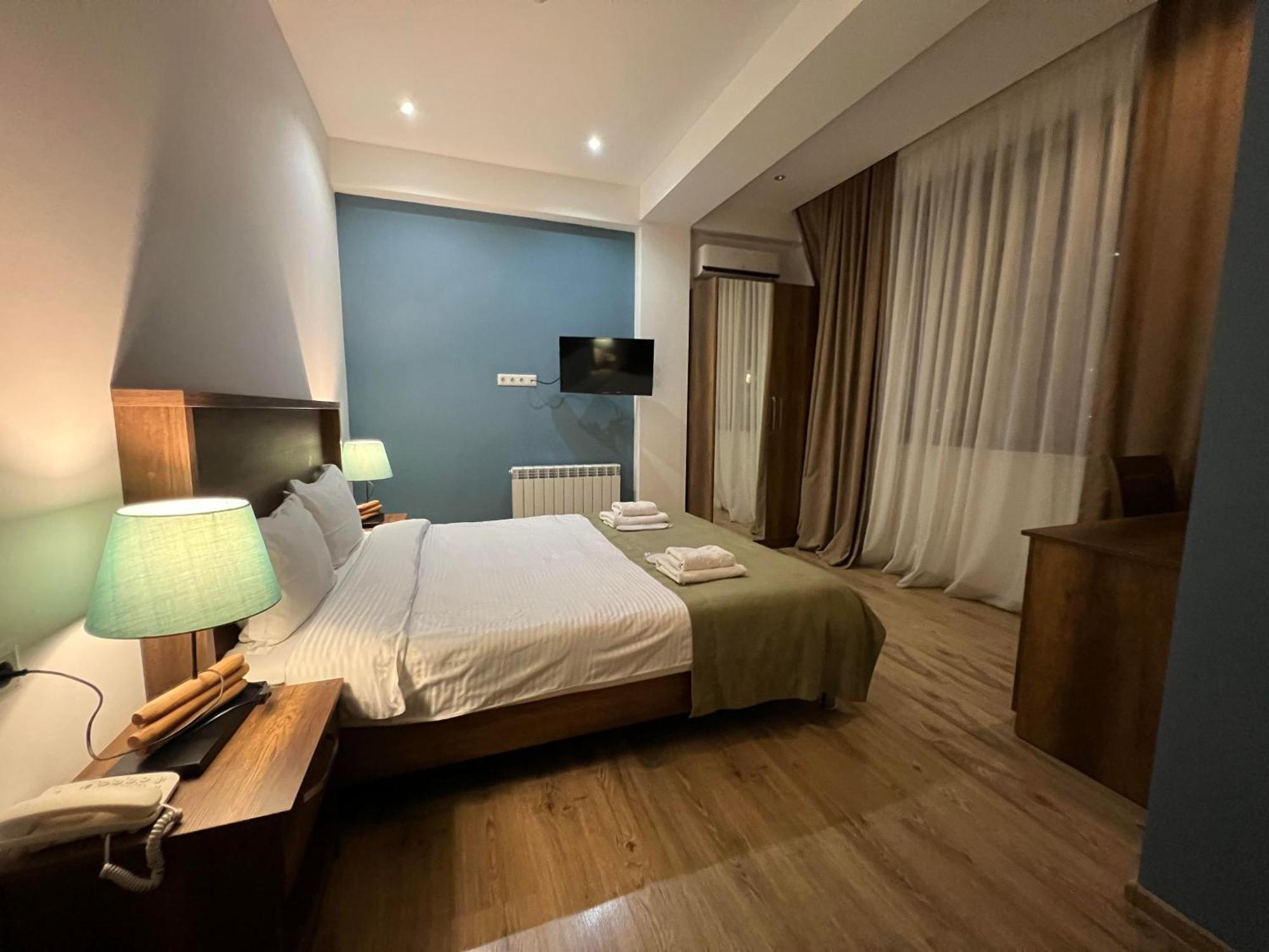 Hotel King Tom Tbiliszi Kültér fotó