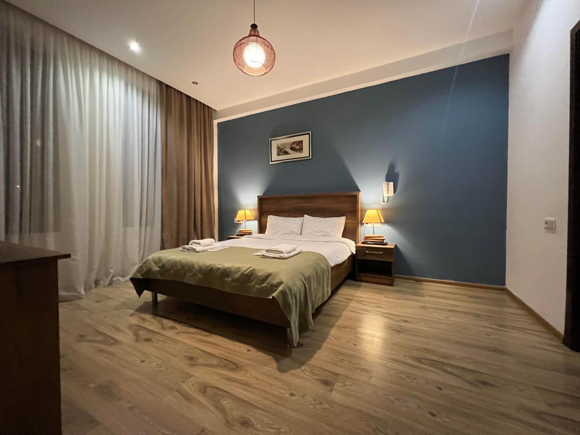 Hotel King Tom Tbiliszi Kültér fotó