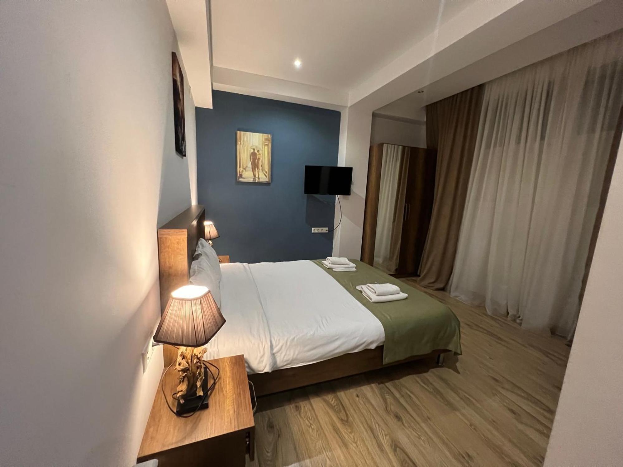 Hotel King Tom Tbiliszi Kültér fotó