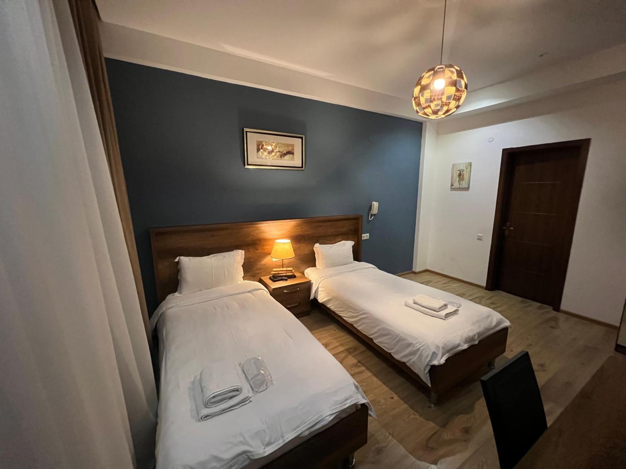 Hotel King Tom Tbiliszi Kültér fotó