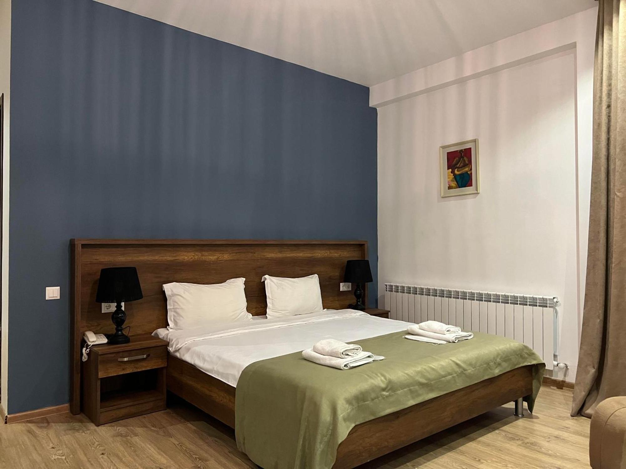 Hotel King Tom Tbiliszi Kültér fotó