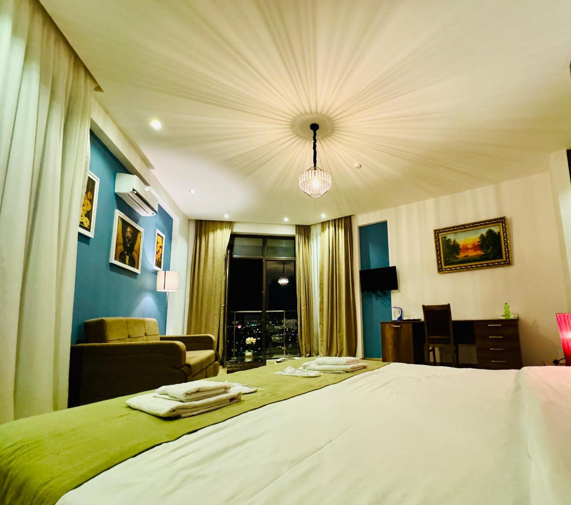 Hotel King Tom Tbiliszi Kültér fotó