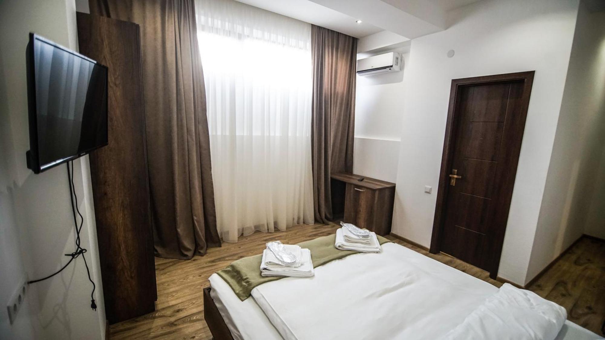 Hotel King Tom Tbiliszi Kültér fotó