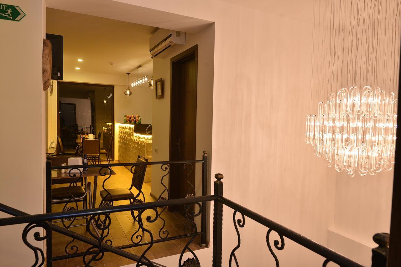 Hotel King Tom Tbiliszi Kültér fotó