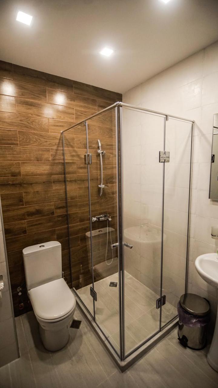 Hotel King Tom Tbiliszi Kültér fotó