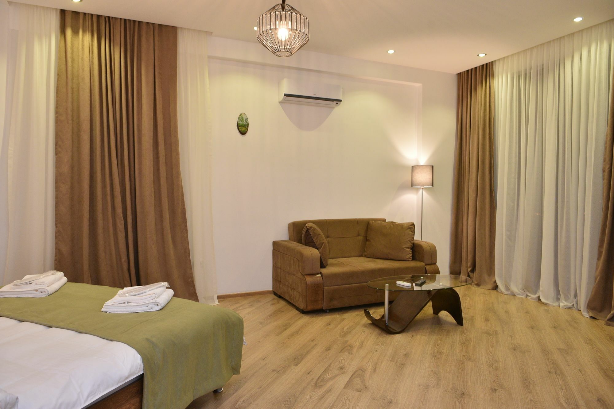 Hotel King Tom Tbiliszi Kültér fotó